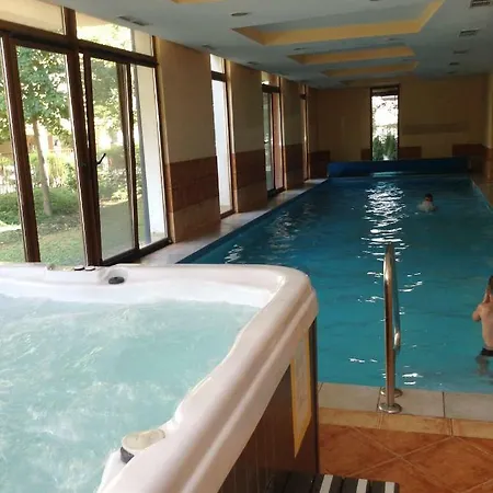 Koeztarsasag Utca 6. Apartment Siofok